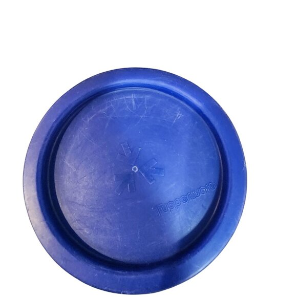 Tupperware White Canister With Blue Lid 2422A-2 - Picture 2 of 3